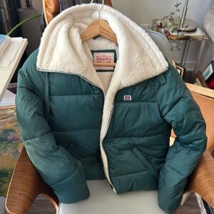 Levi’s Dark Green Puffer with Fleece lining